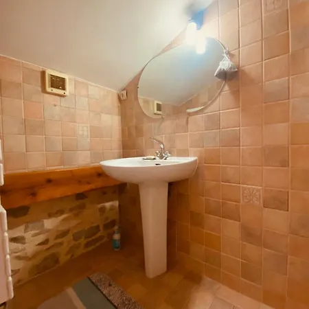 Cocon De L'ecusson, 3 Avec Clim Apartment