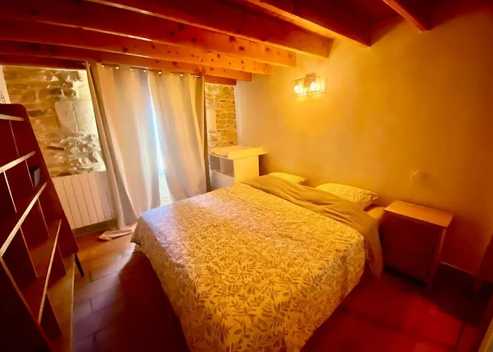 Apartment Cocon De L'ecusson, 3 Avec Clim Nimes