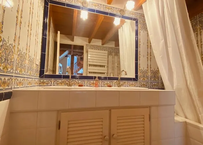 Cocon De L'écusson, 3 Avec Clim * Nîmes